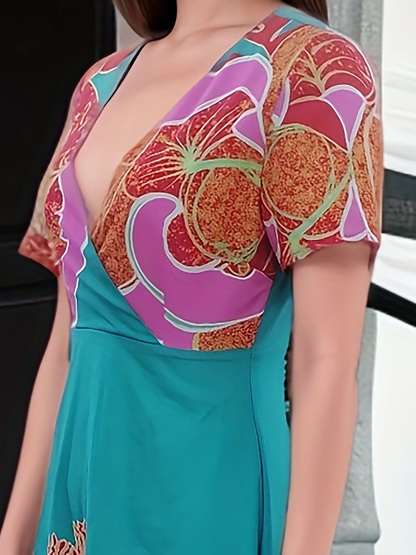 Women's Floral V-Neck A-Line Dress – Elegant Short Sleeve Flowy Dress for Spring & Summer