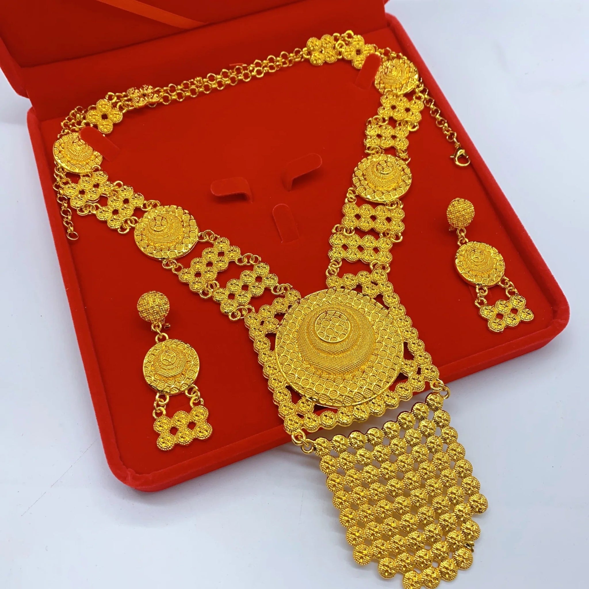 African Bridal Wedding Party Jewelry Set: Gold-Colored Necklace, Earrings, and Big Pendant Ensemble - Flexi Africa - Flexi Africa offers Free Delivery Worldwide - Vibrant African traditional clothing showcasing bold prints and intricate designs