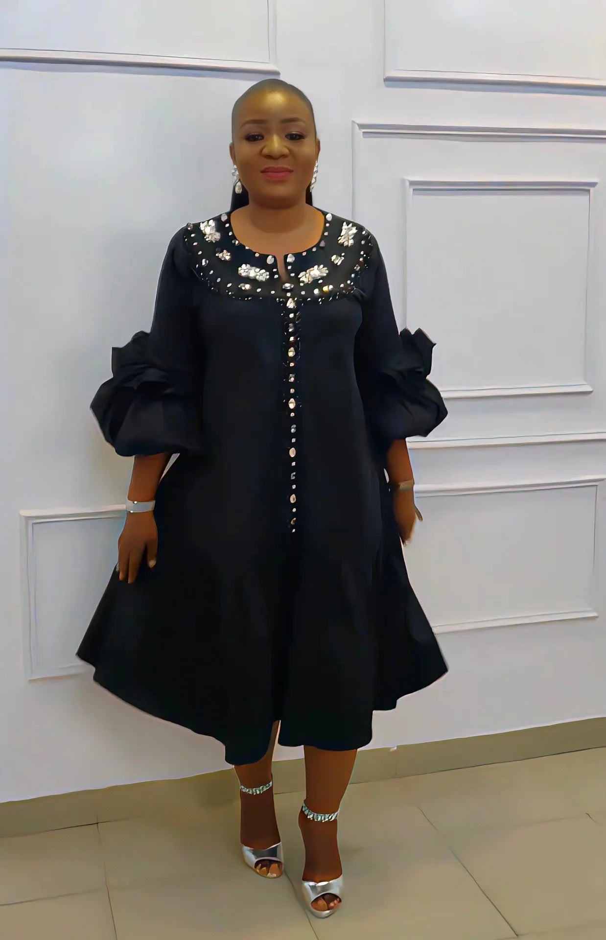 Chic Plus Size African Diamond Dress: Stylish Loose Fit, Elegant Puff Sleeves - Flexi Africa - Flexi Africa offers Free Delivery Worldwide - Vibrant African traditional clothing showcasing bold prints and intricate designs